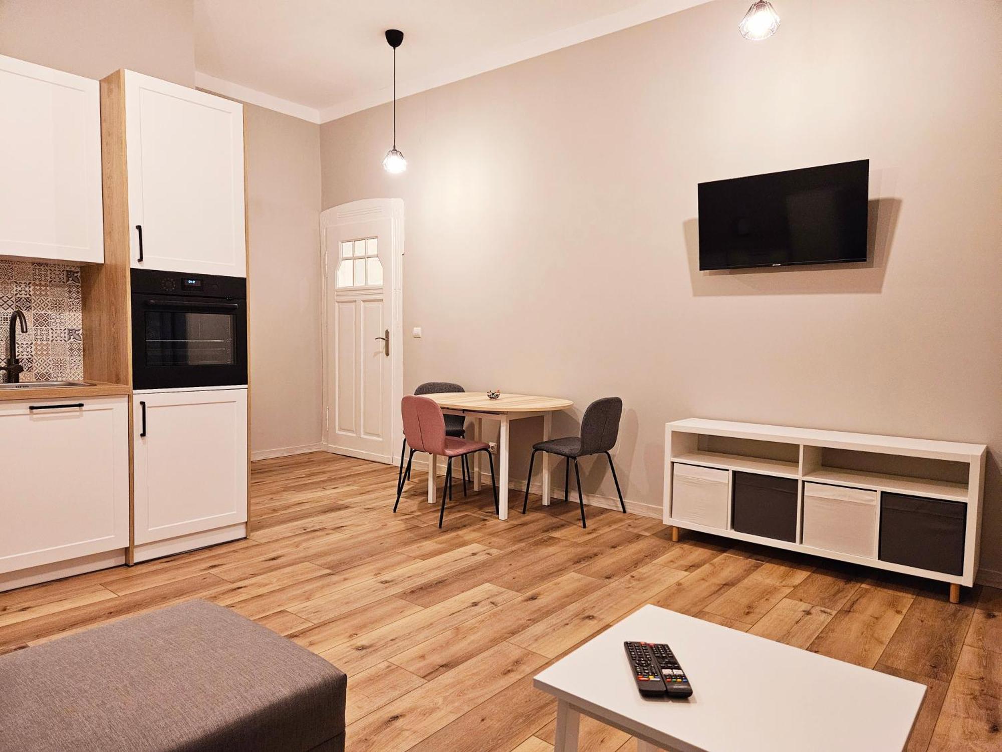 Justinrent 3 Apartment Legnica Exterior photo